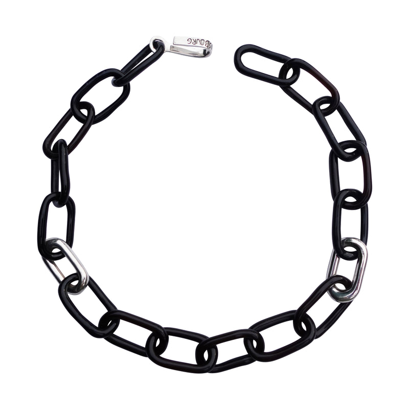 BLACK GLASS OVAL CHAIN NECKLACE