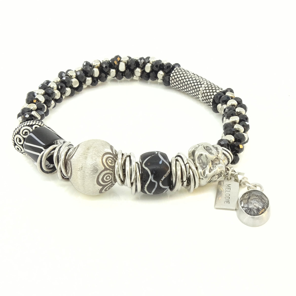 BOEHEMIAN BLACK AND WHITE BRACELET
