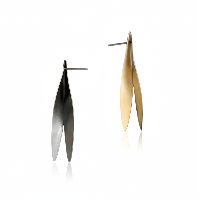 E1207 FEATHER EARRINGS