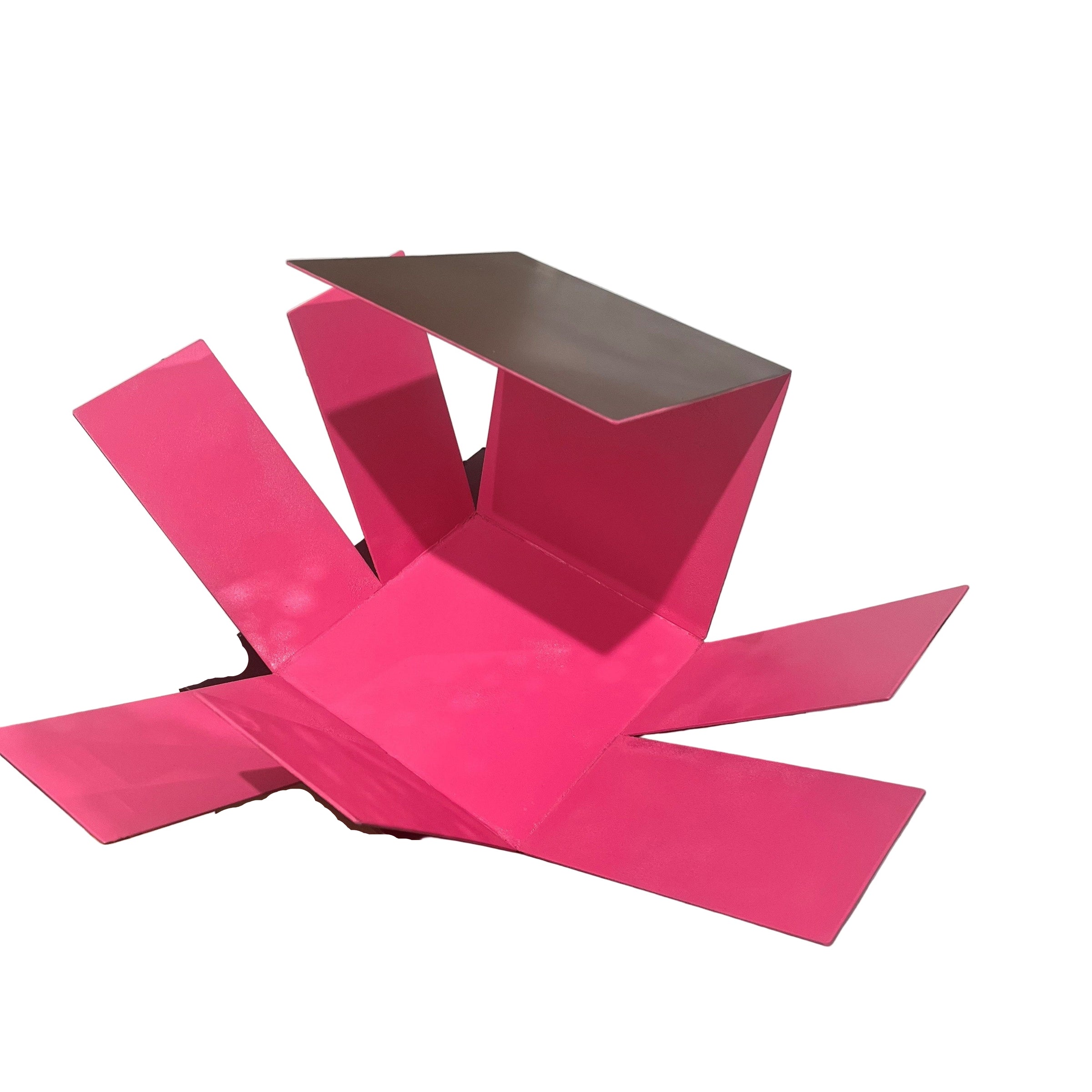 BLOSSOMING CUBE - MEDIUM - PINK ON ESPRESSO