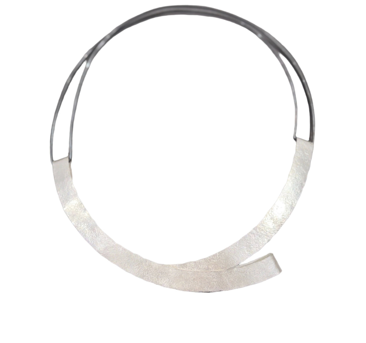 N 528 NECKLACE