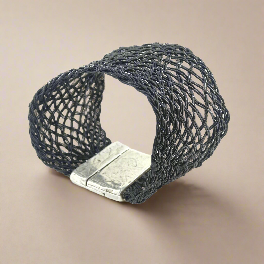 BLACK THERMOPLASTIC BRACELET