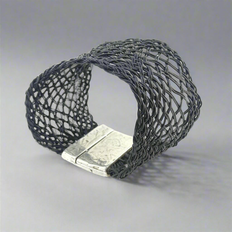 BLACK THERMOPLASTIC BRACELET
