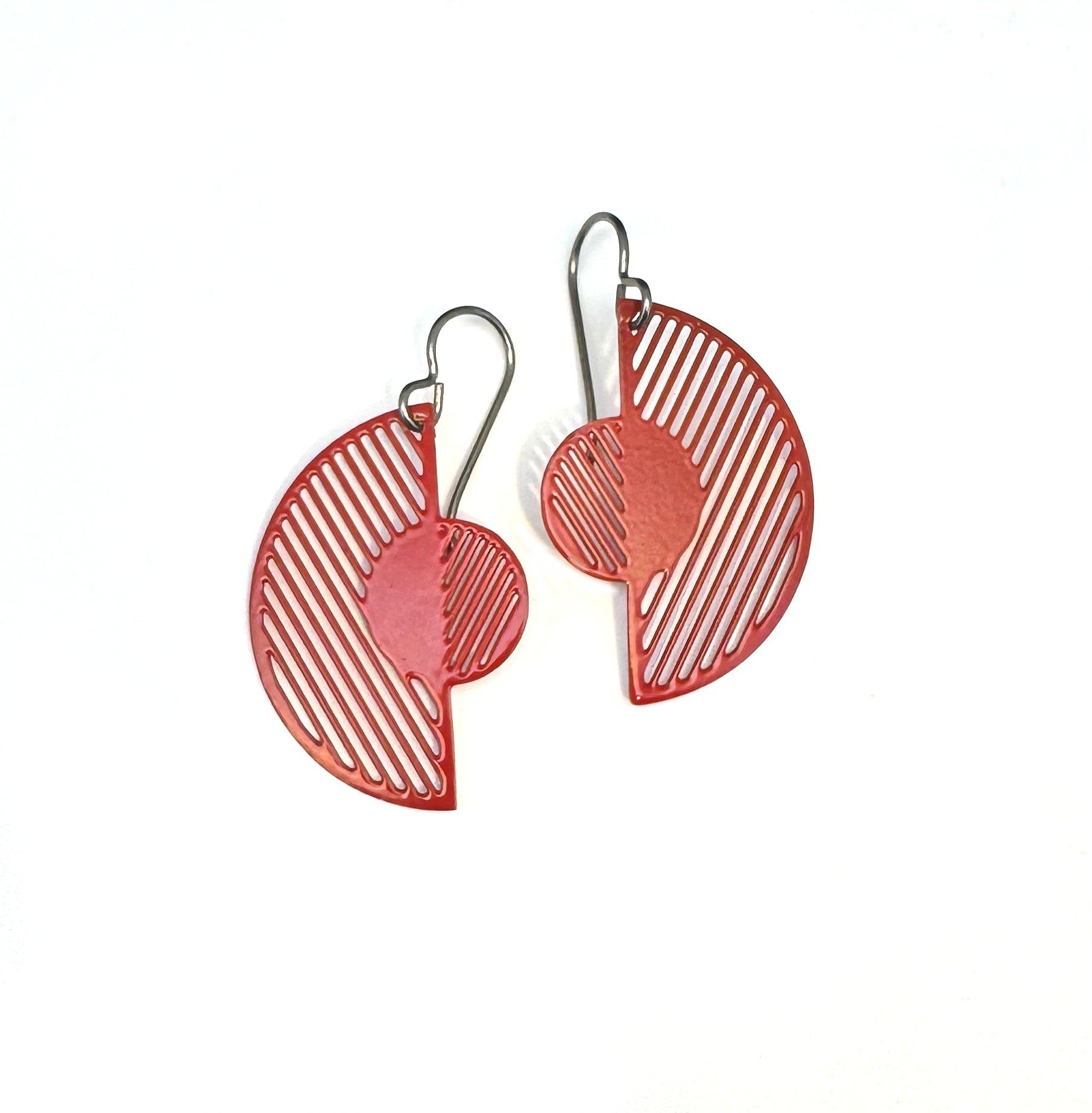 HALF MOON EARRINGS - RED