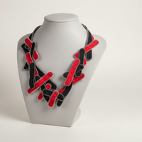 RED / BLACK LOCI NECKLACE