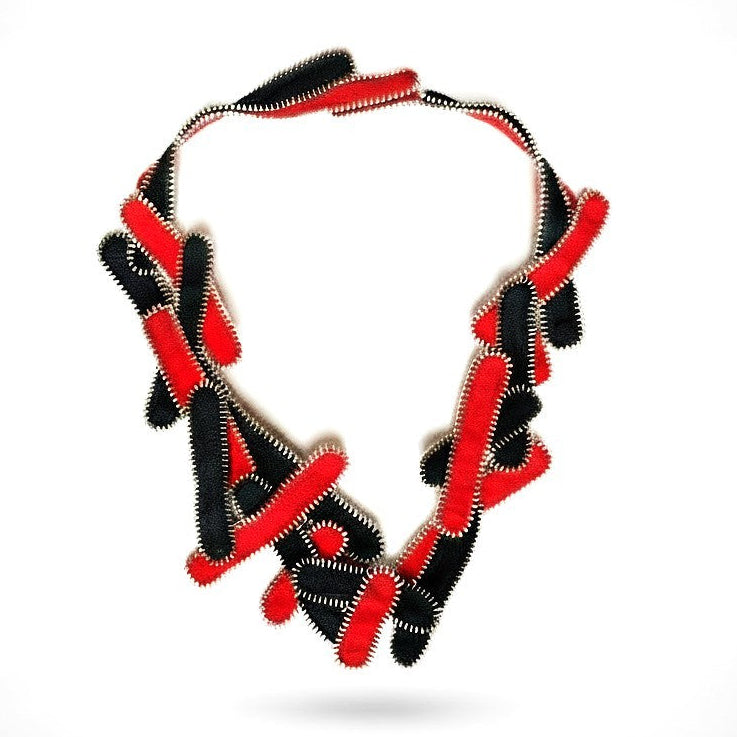 RED / BLACK LOCI NECKLACE
