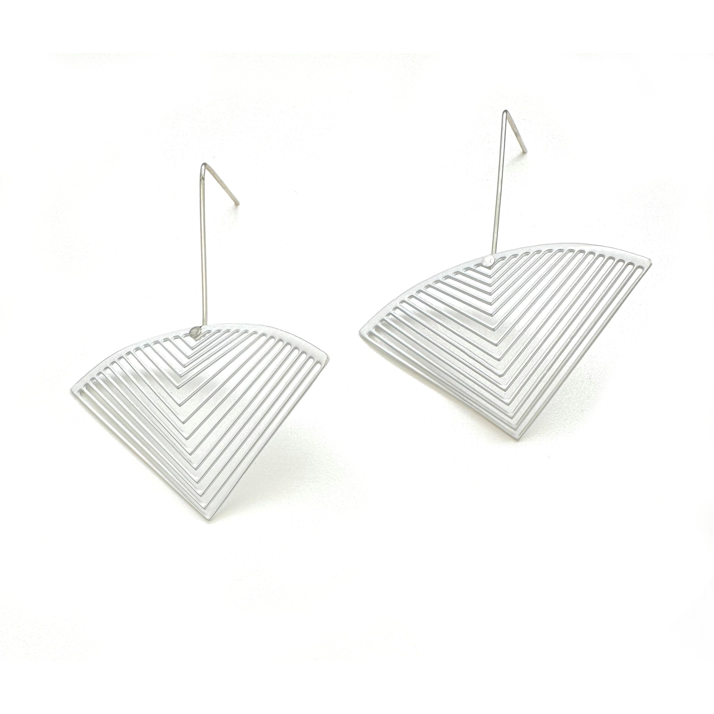 RAY EARRINGS - WHITE